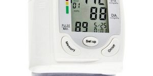 LCD Monitor Tekanan Darah Digital